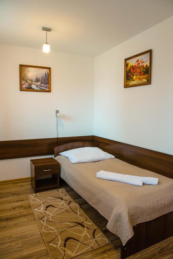 Hotel Turkus Jarosław Kültér fotó
