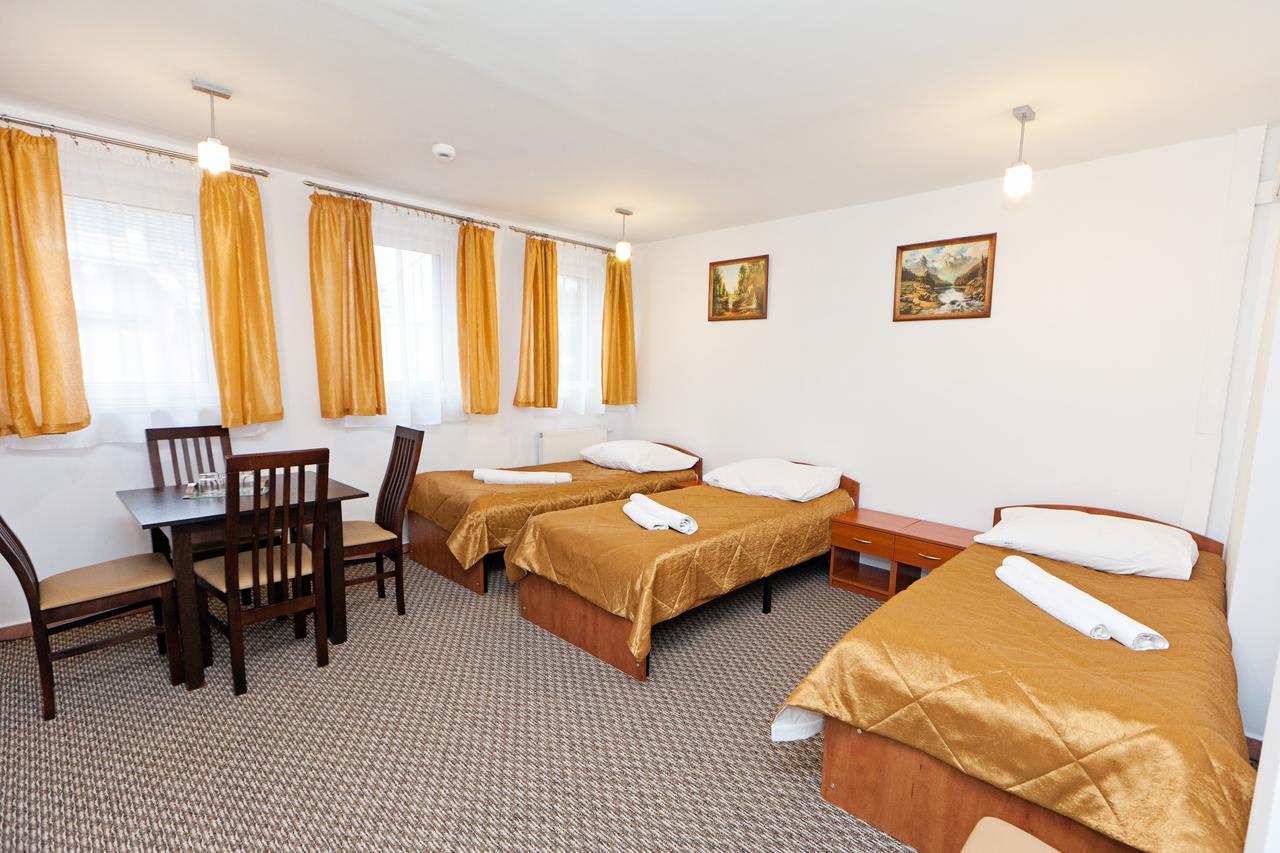 Hotel Turkus Jarosław Kültér fotó