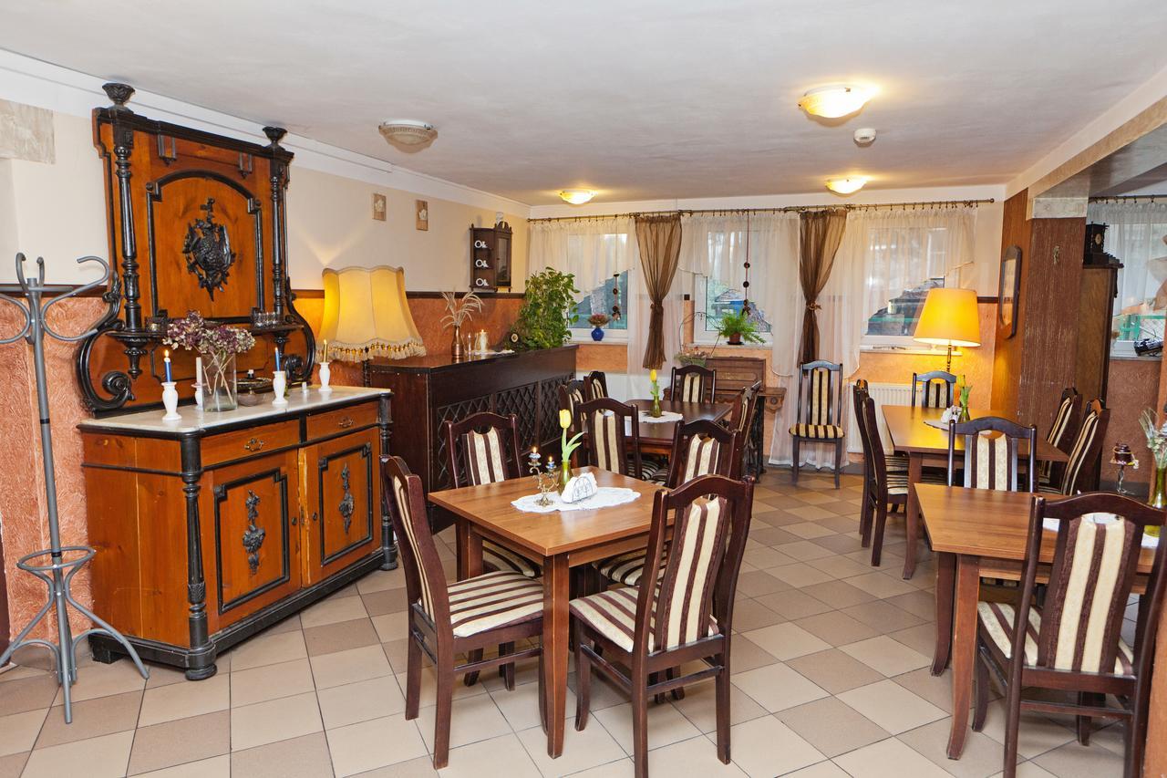 Hotel Turkus Jarosław Kültér fotó